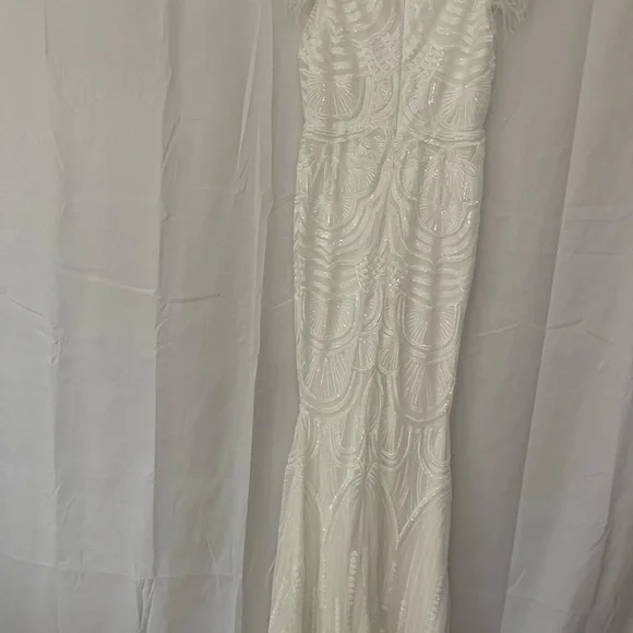 Fashion Nova Ivory Beaded V-Neck Wedding Gown with Feather Shoulders - Picture 9 of 9